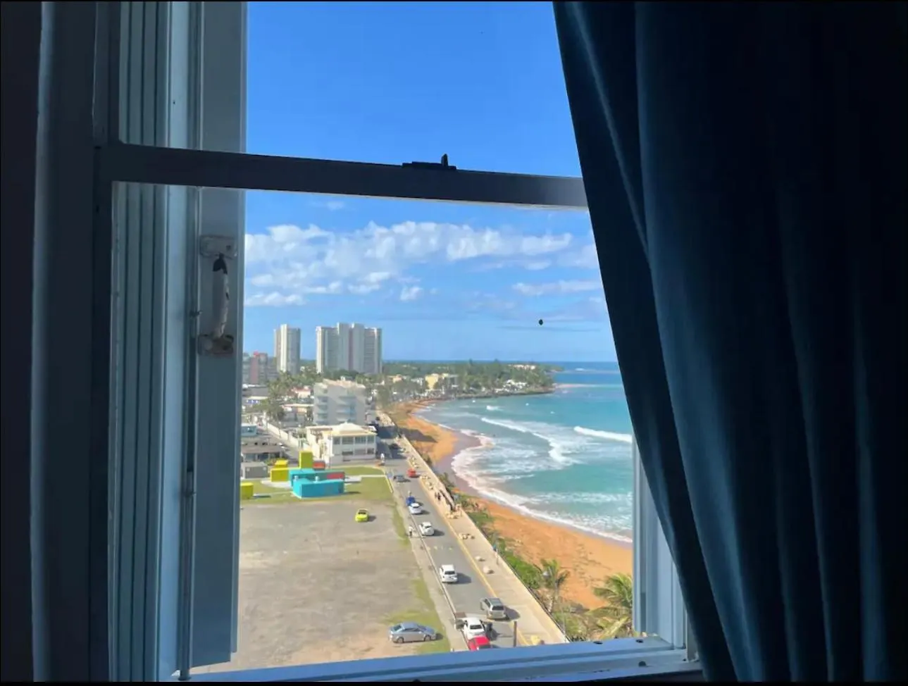 Oceanfront In Luquillo 아파트